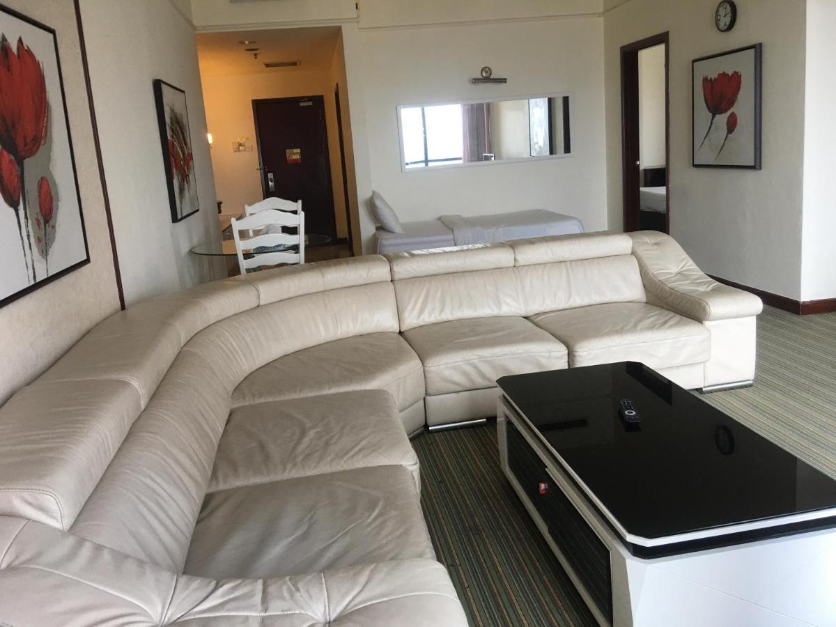 Sabah Suites At Times Square Kl Куала-Лумпур Экстерьер фото