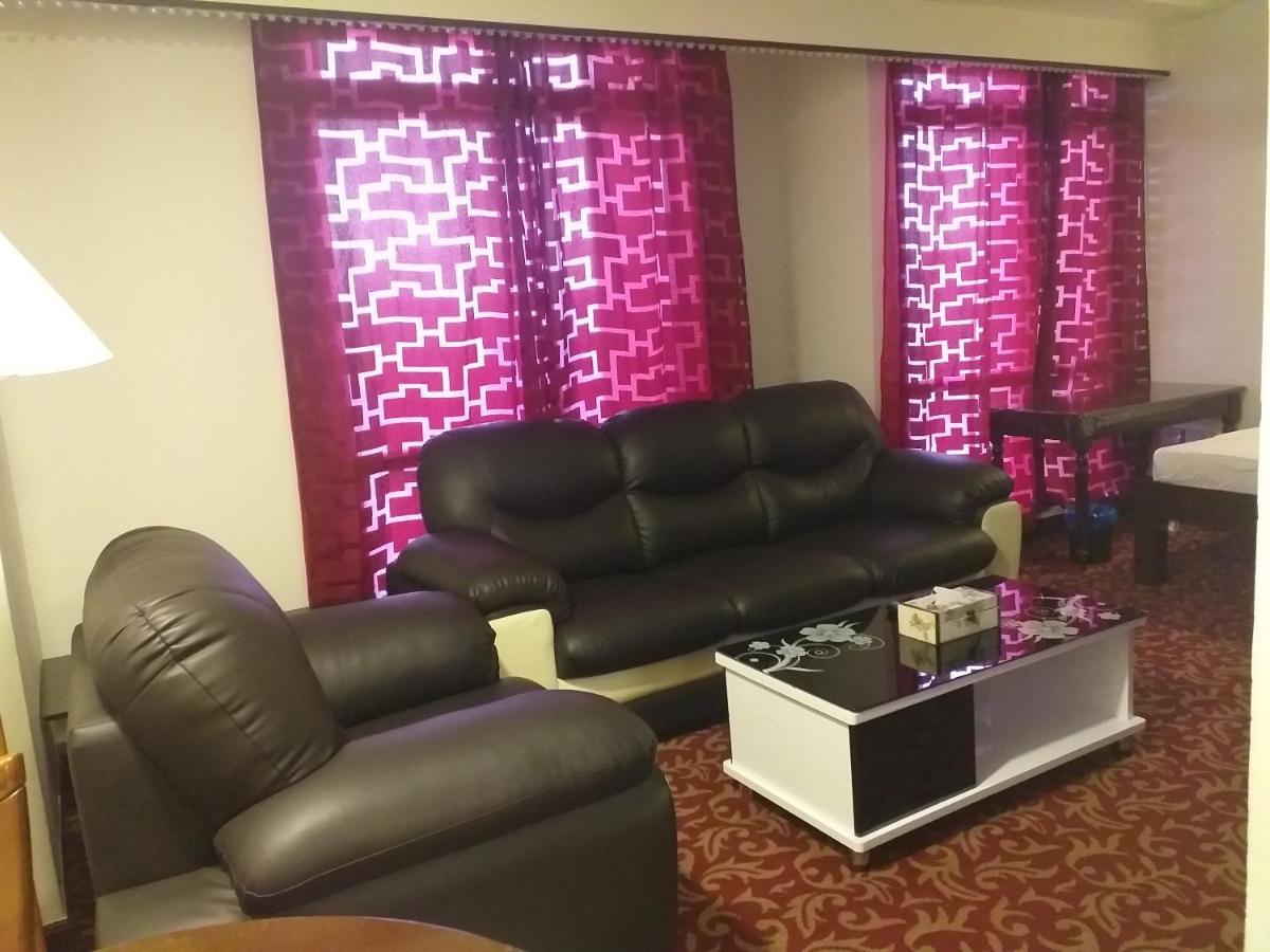 Sabah Suites At Times Square Kl Куала-Лумпур Экстерьер фото