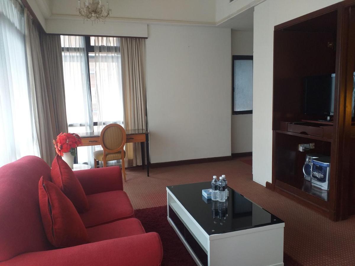 Sabah Suites At Times Square Kl Куала-Лумпур Экстерьер фото