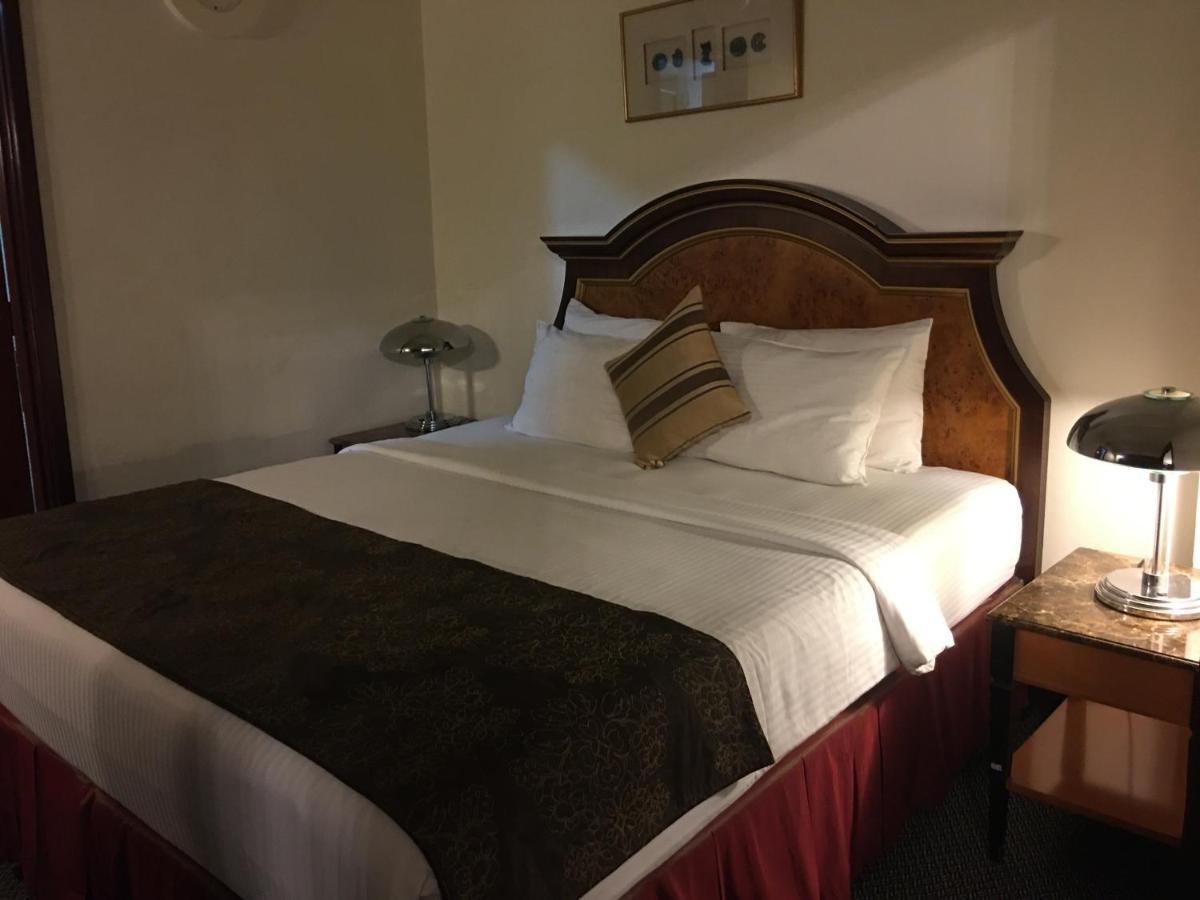 Sabah Suites At Times Square Kl Куала-Лумпур Экстерьер фото