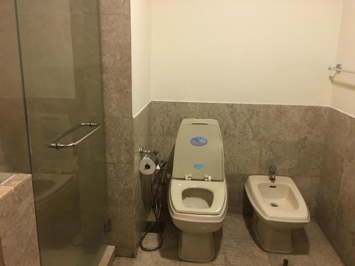 Sabah Suites At Times Square Kl Куала-Лумпур Экстерьер фото