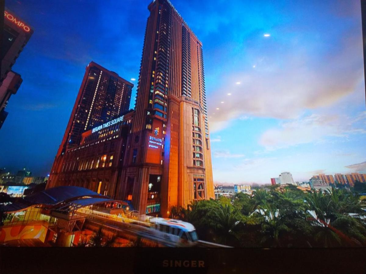 Sabah Suites At Times Square Kl Куала-Лумпур Экстерьер фото